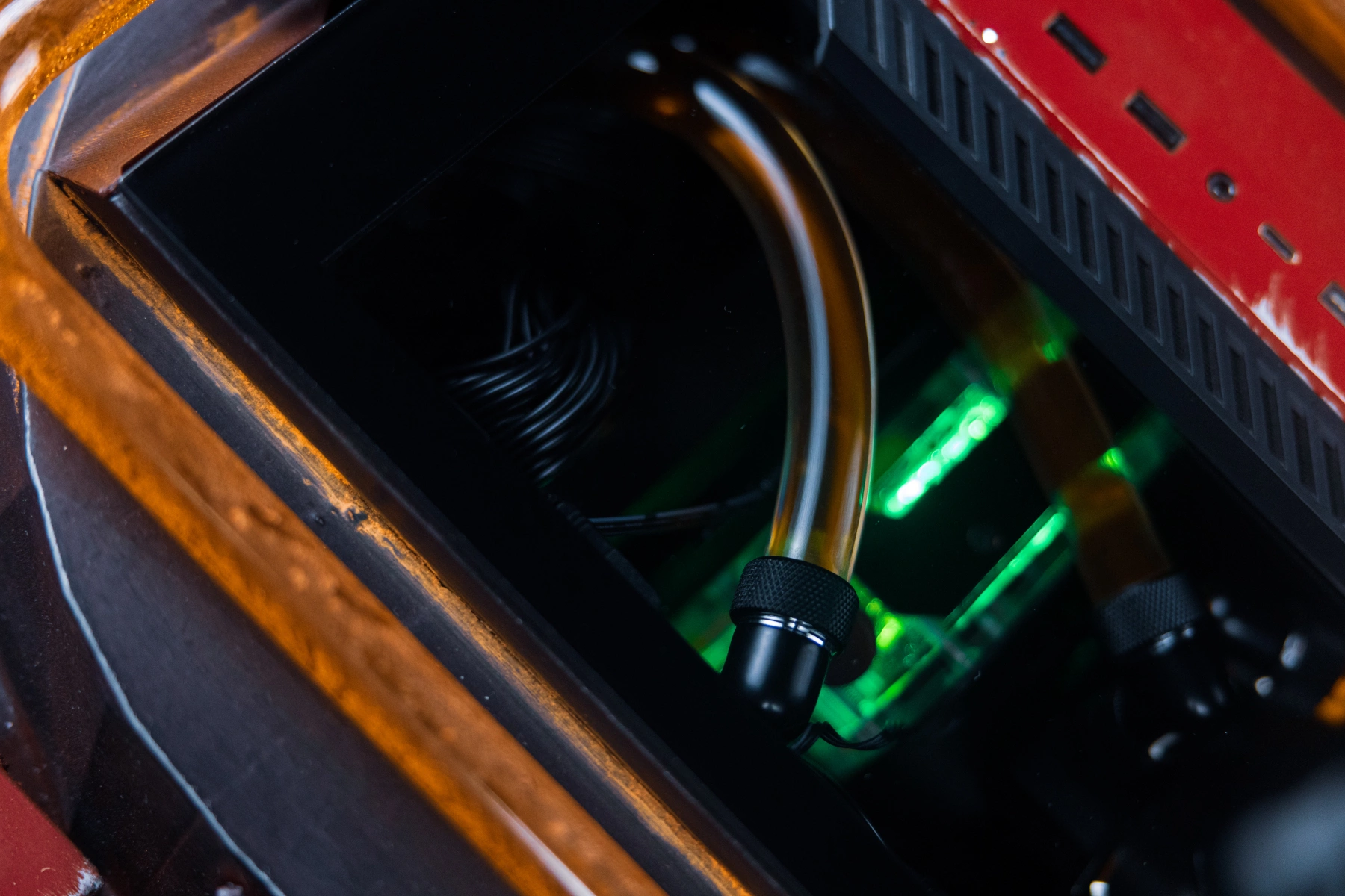 Компьютер в стиле огнеметного танка Горыныч фото 2